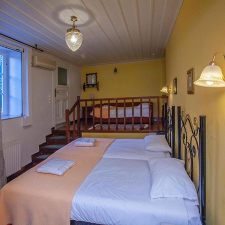 Byron Traditional Hotel Nafplion Exteriör bild