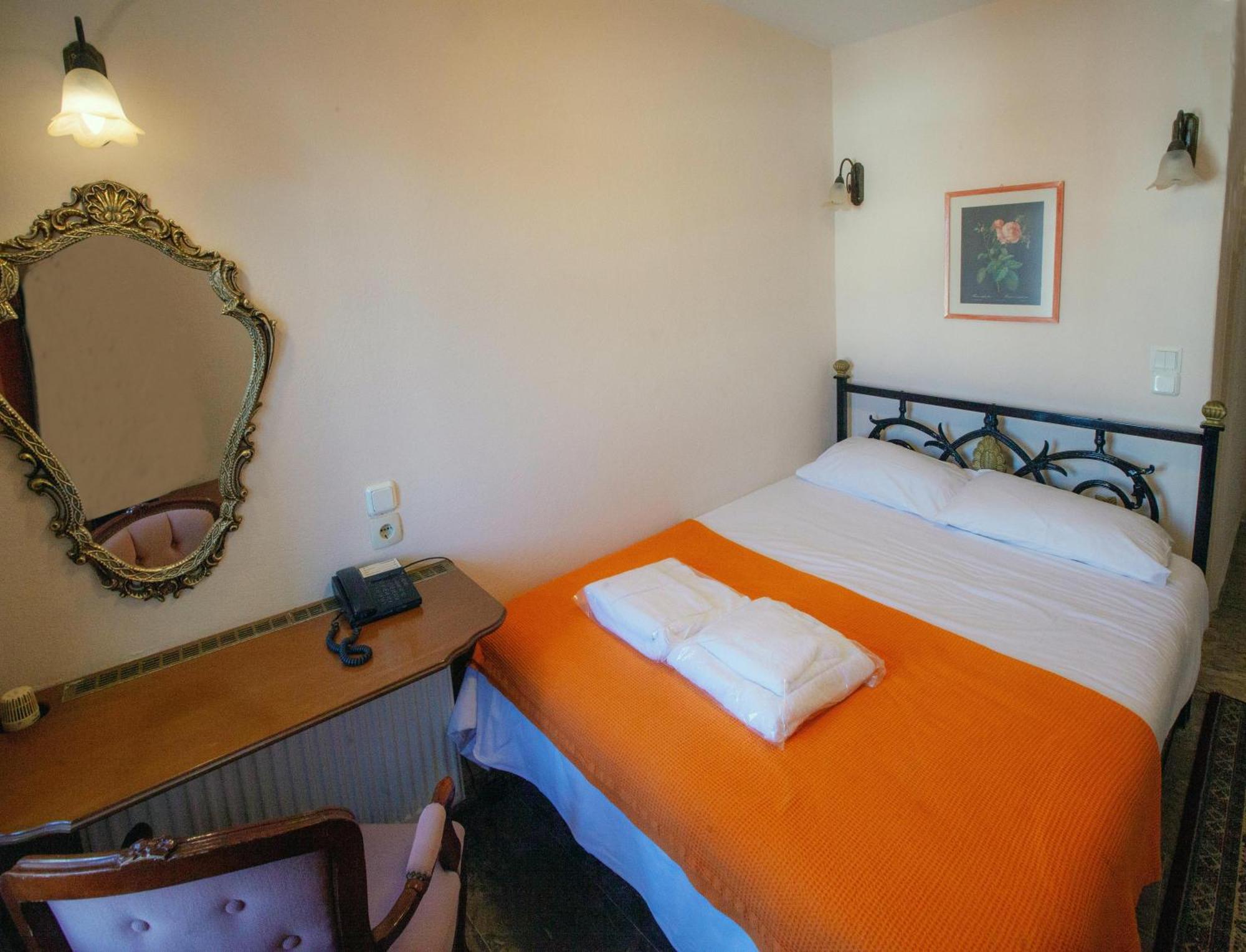 Byron Traditional Hotel Nafplion Rum bild