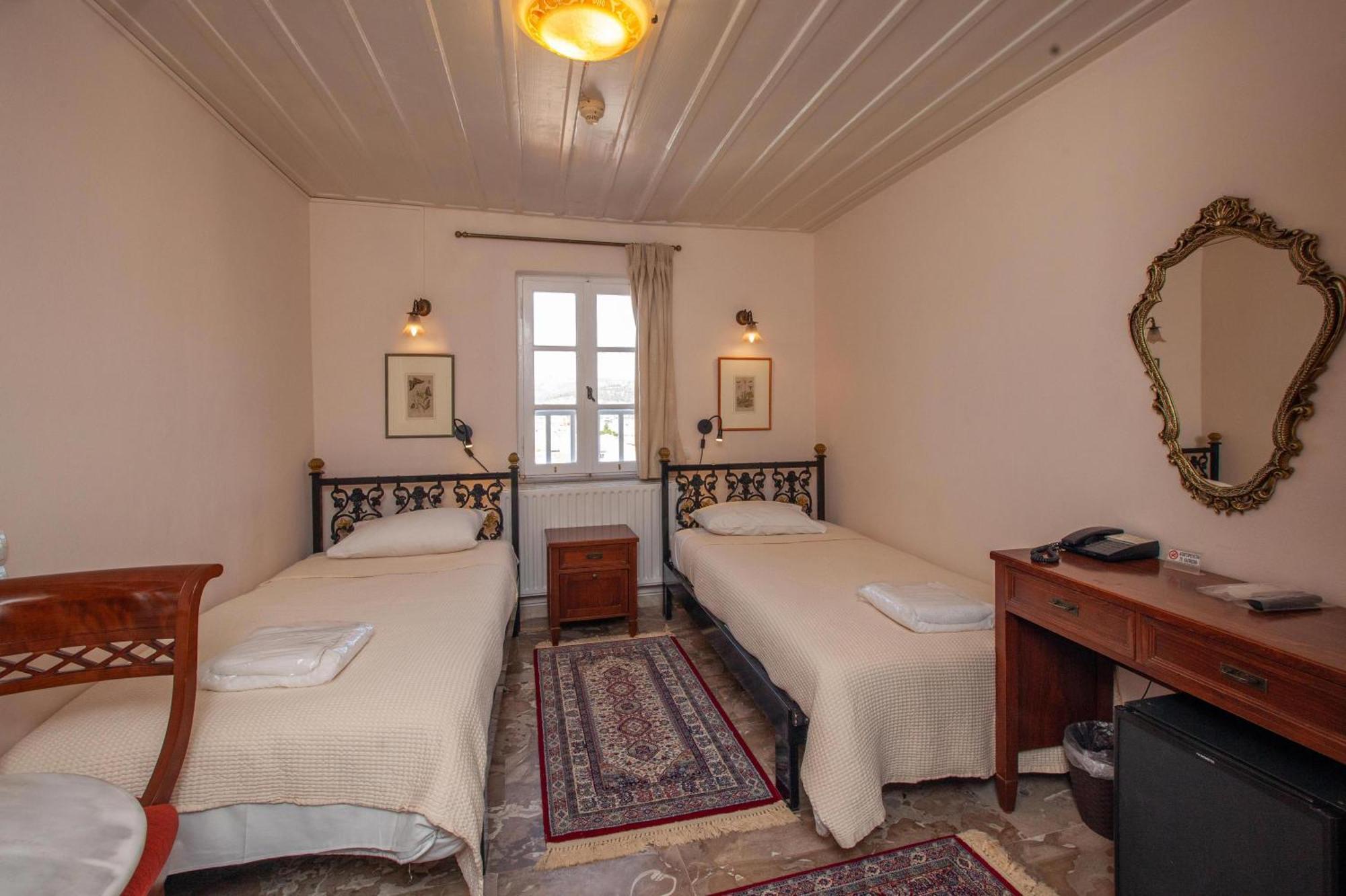 Byron Traditional Hotel Nafplion Exteriör bild