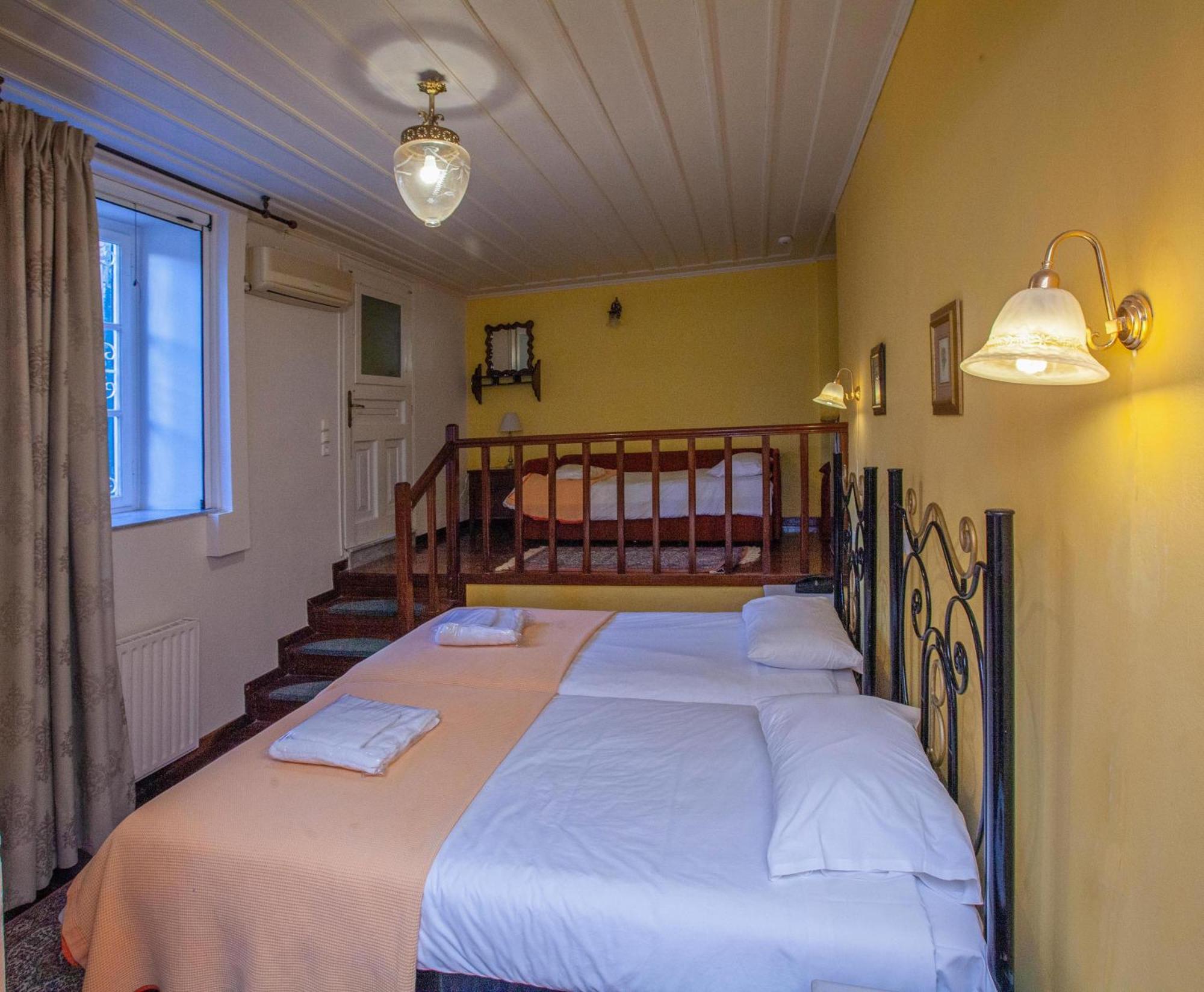 Byron Traditional Hotel Nafplion Exteriör bild